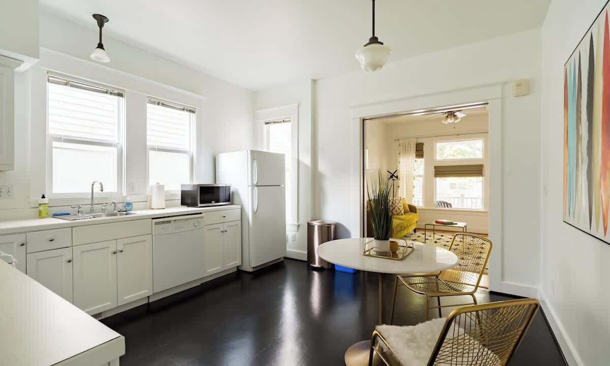 Photo of Kitchen in Mississippi District