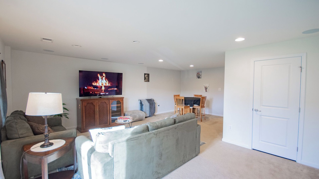 Photo of Livingroom in Potomac