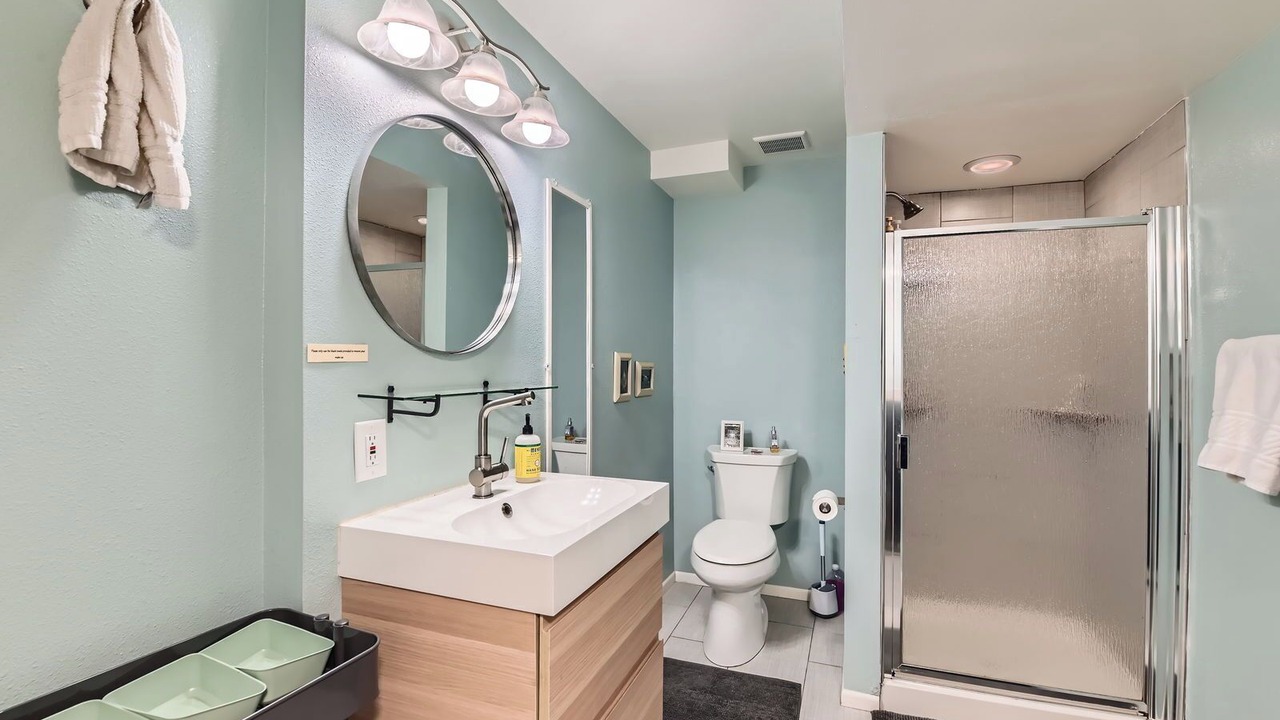 Photo of Bathroom in Glenwood Grove - North Iris