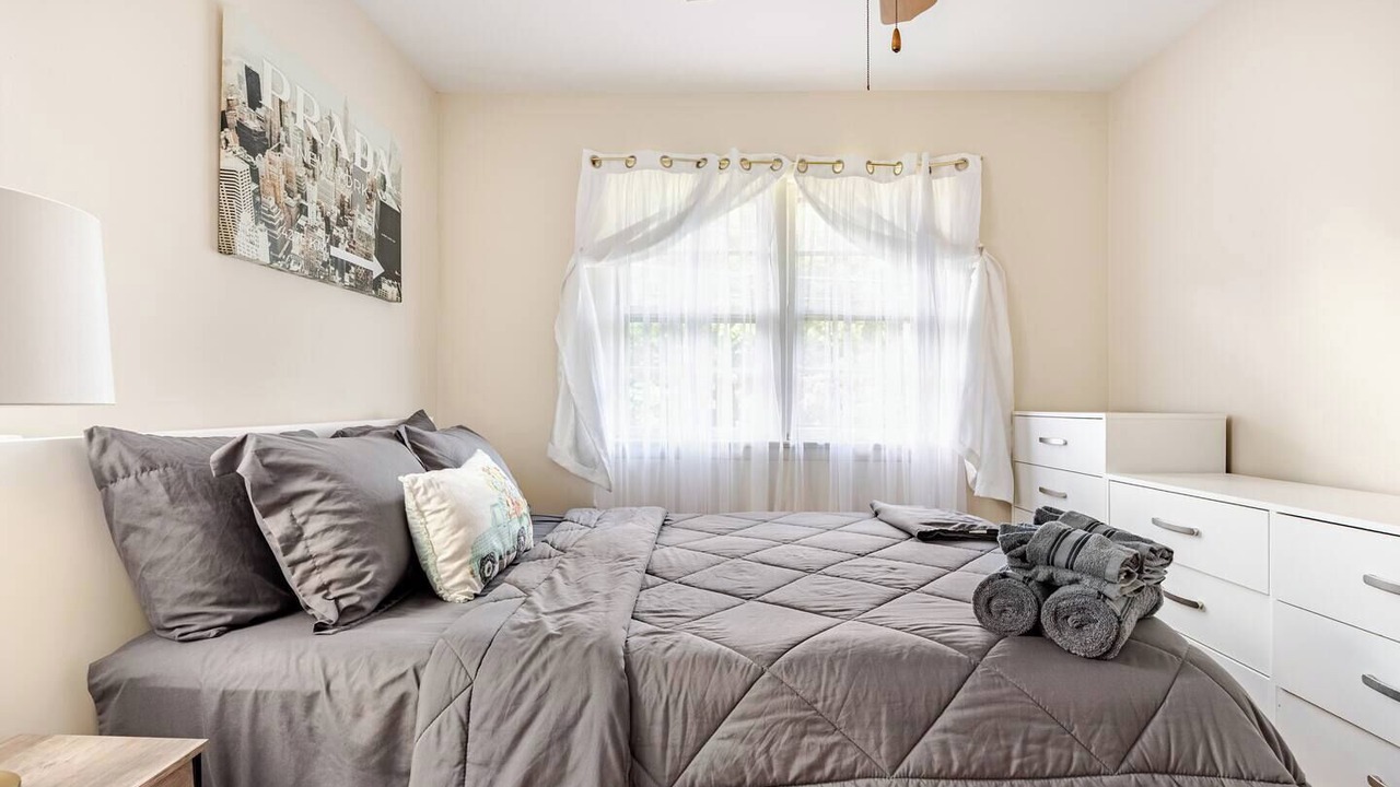 Photo of Bedroom in Idylwood