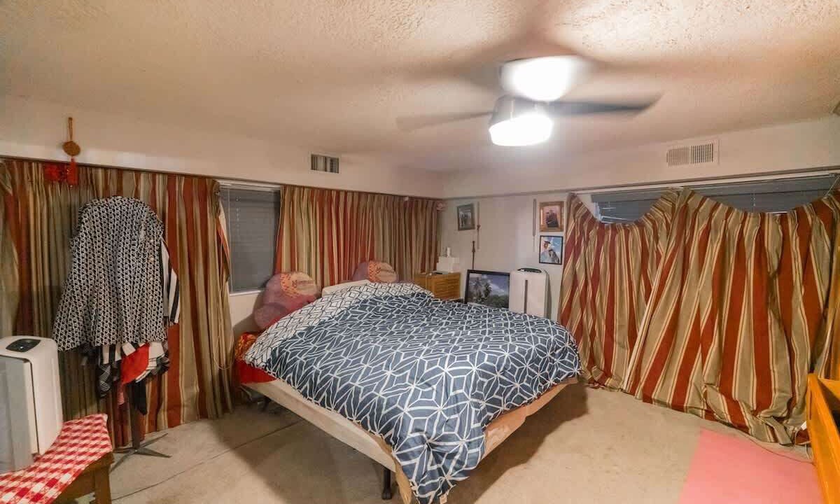Photo of Bedroom in Nassau Bay