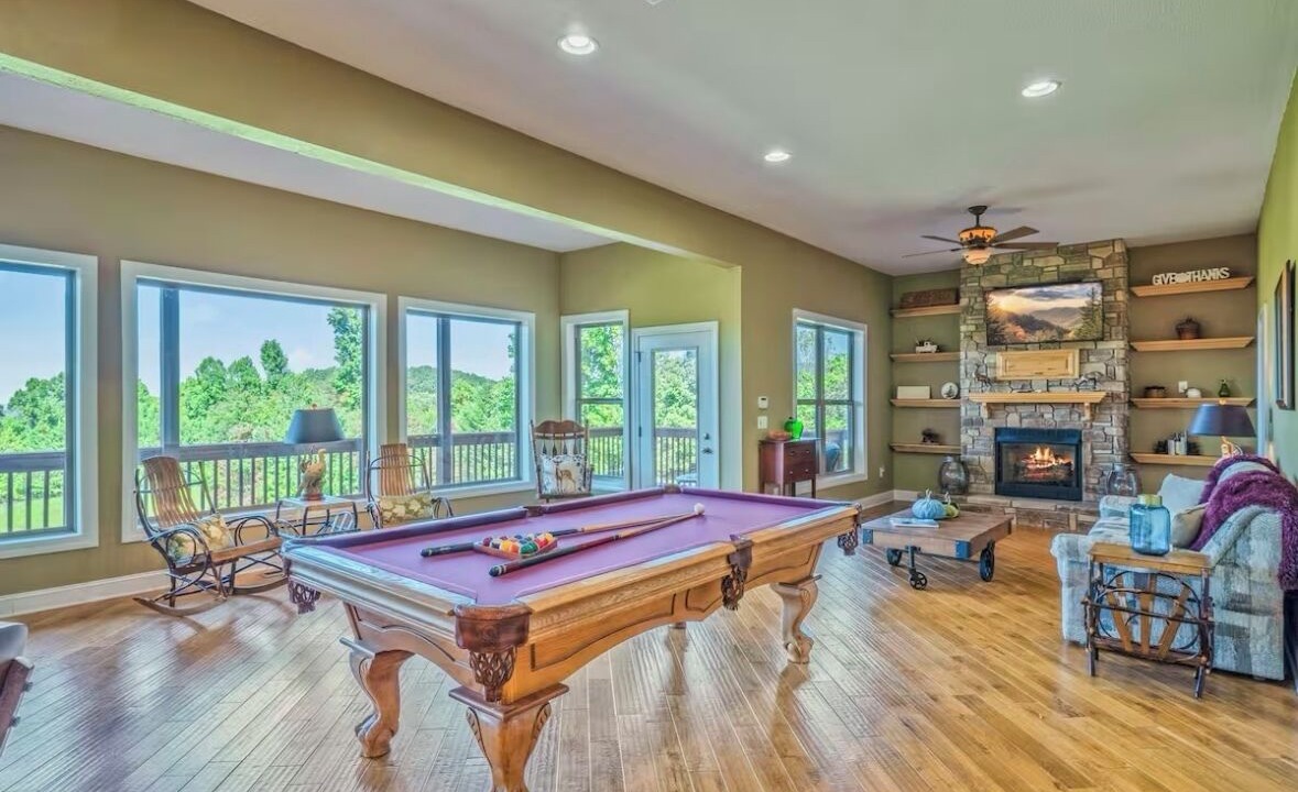 Photo of Livingroom in Cosby
