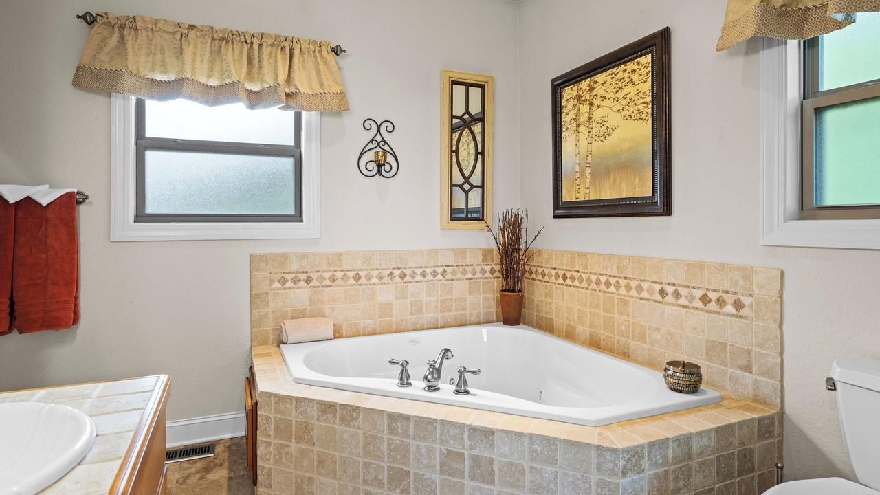 Photo of Bathroom in Cosby