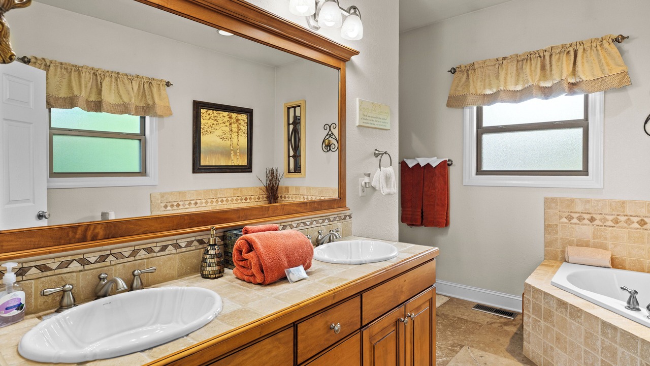 Photo of Bathroom in Cosby