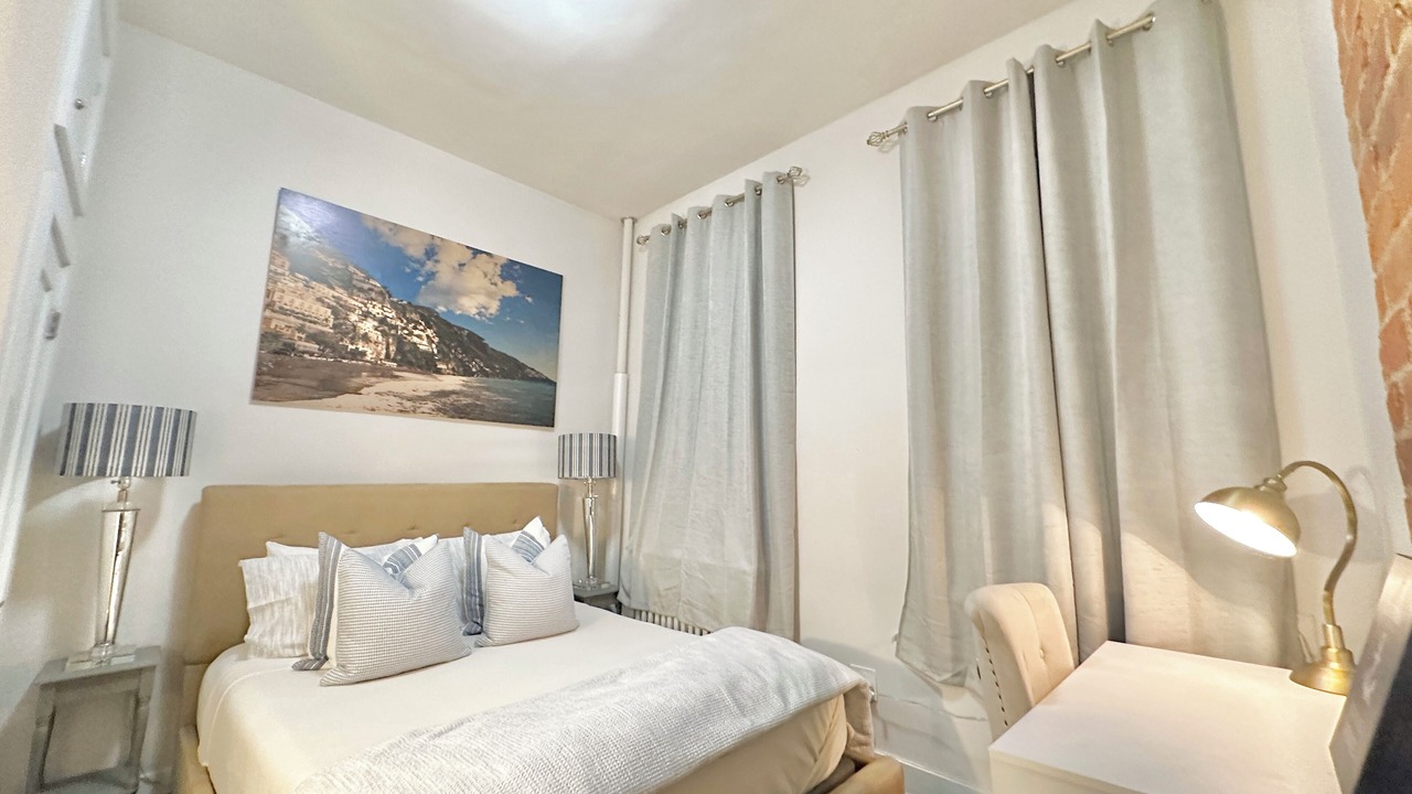 Photo of Bedroom in Chelsea