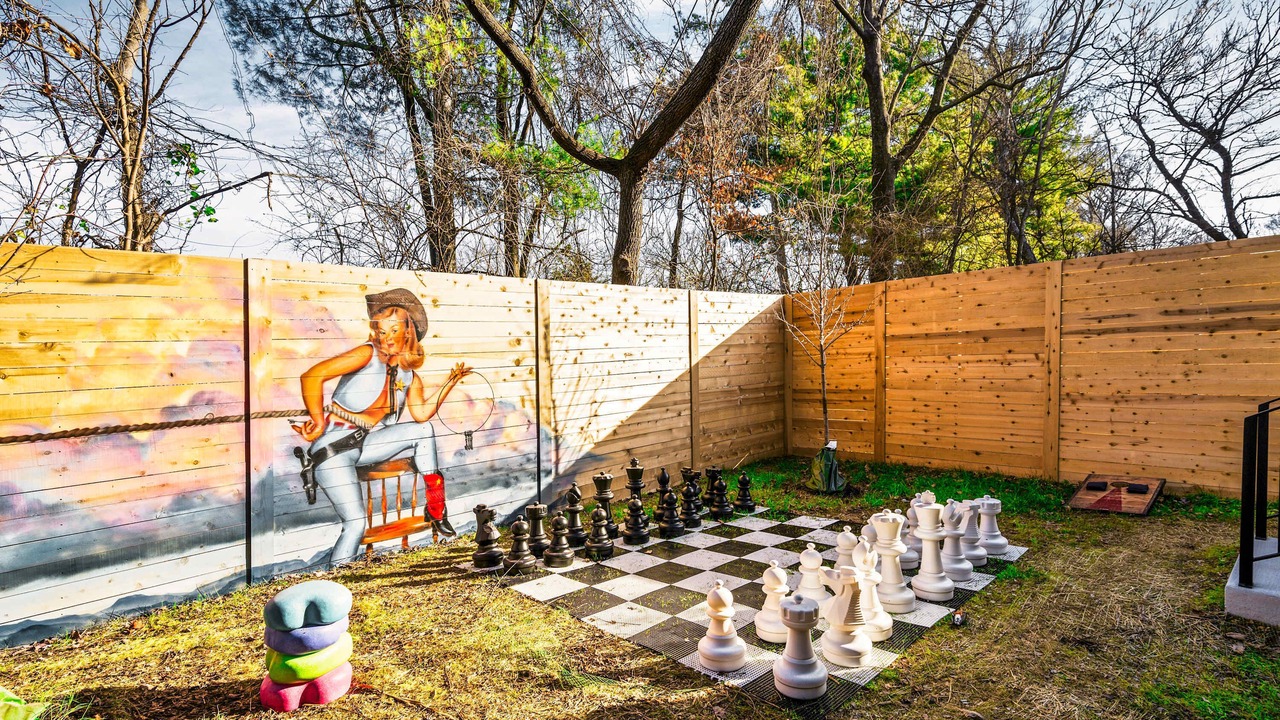 Photo of Outdoor in Hurwood Heights