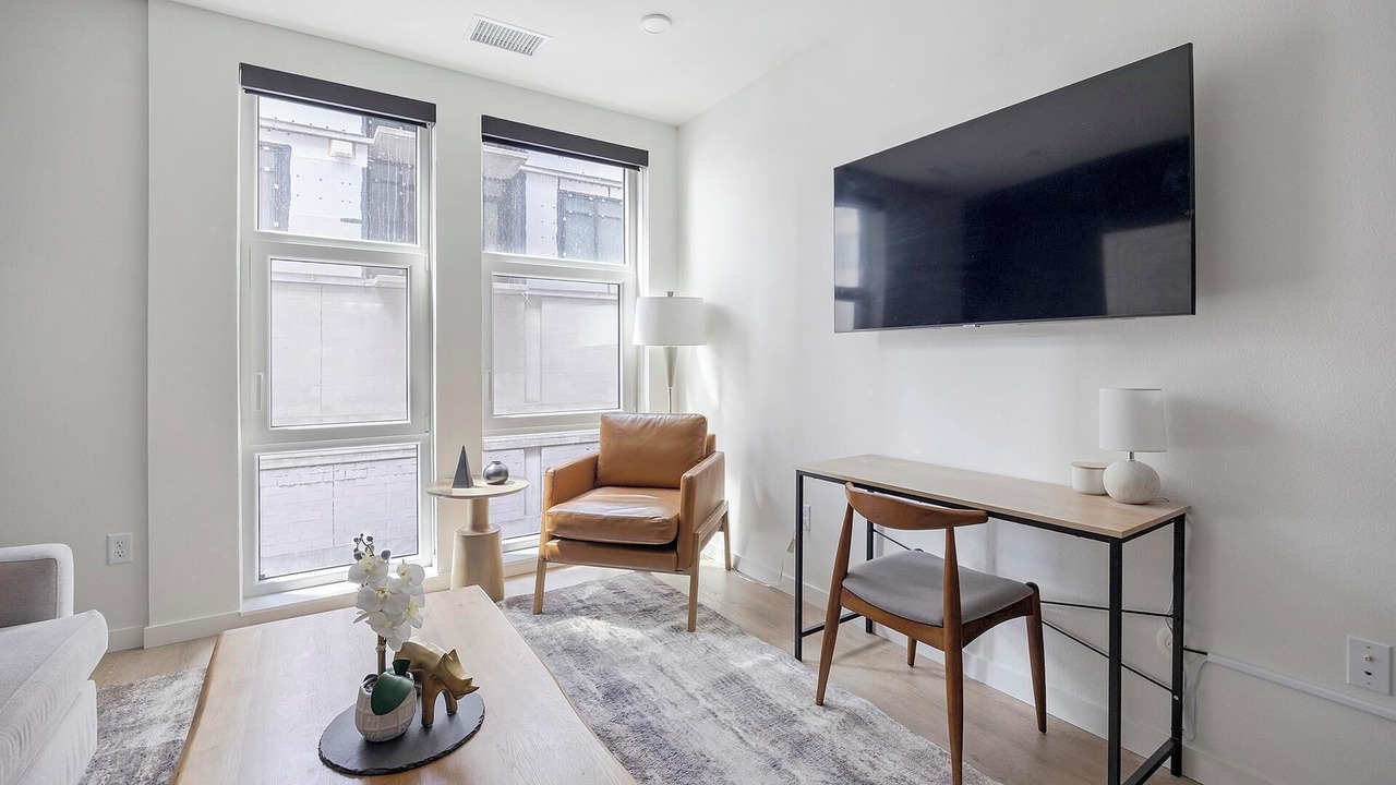 Photo of Livingroom in Civic Center