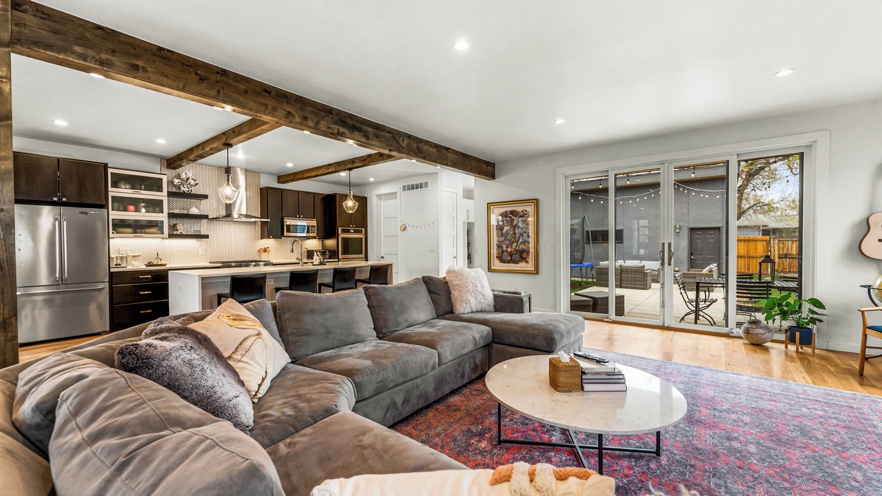 Photo of Livingroom in University Park