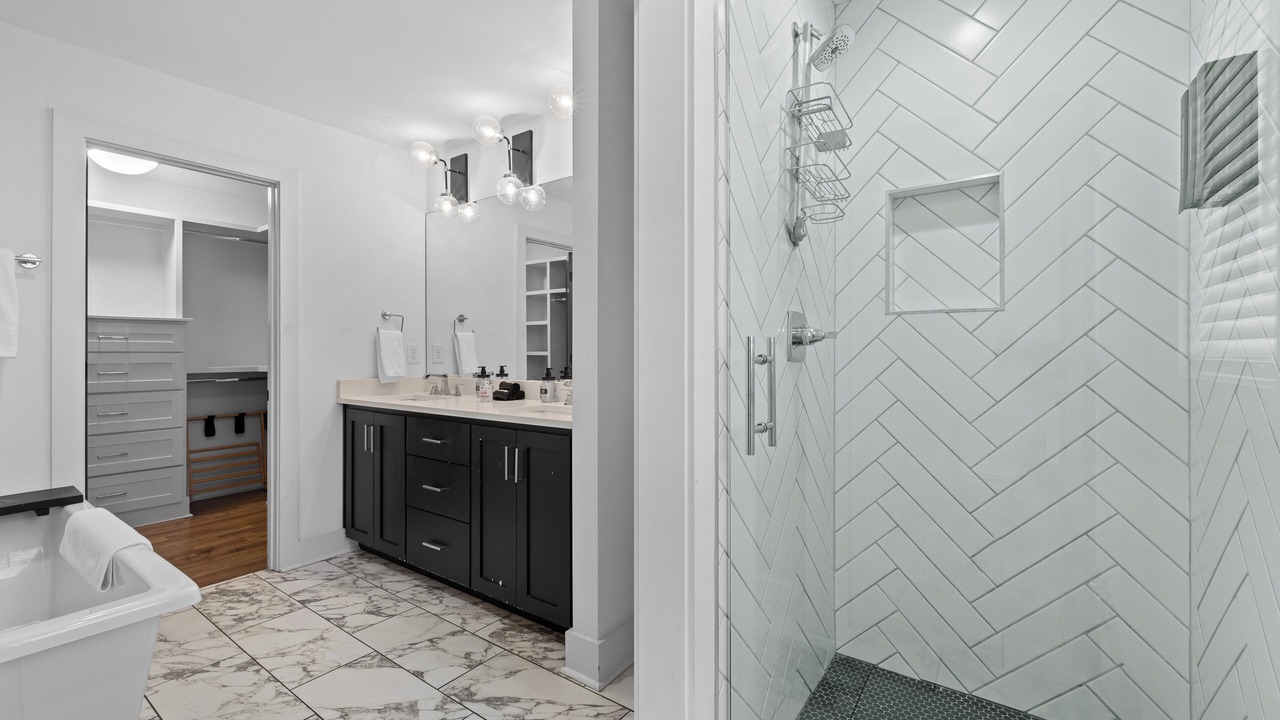 Photo of Bathroom in Eighth Avenue