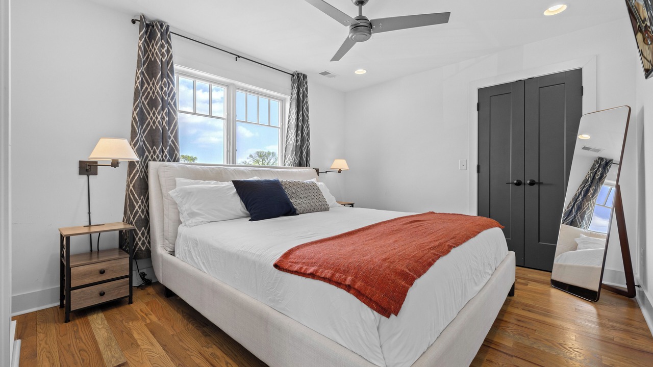 Photo of Bedroom in Eighth Avenue