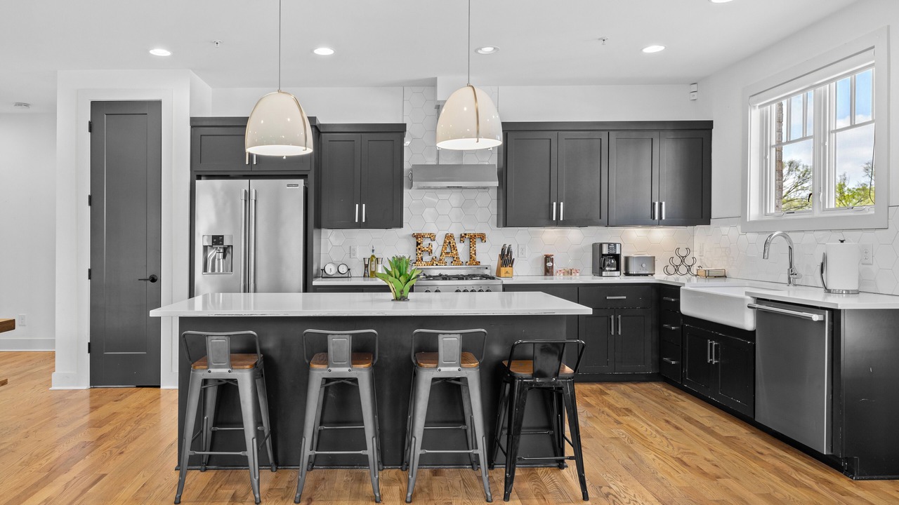 Photo of Kitchen in Eighth Avenue