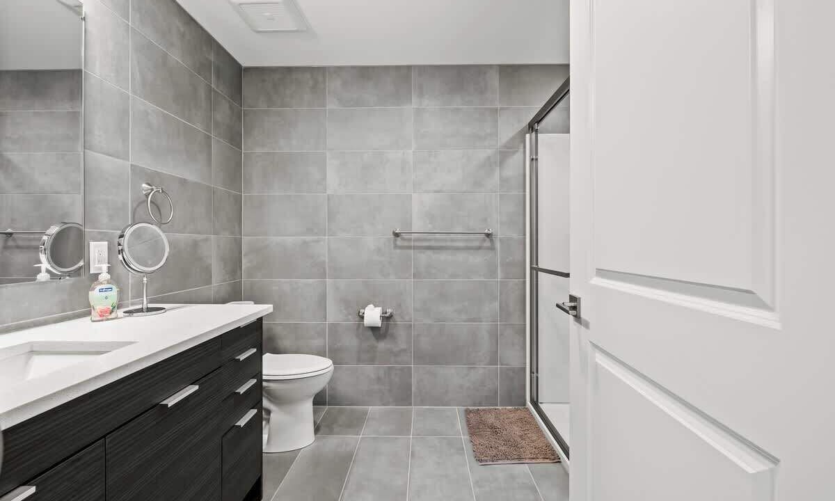 Photo of Bathroom in Old North Columbus