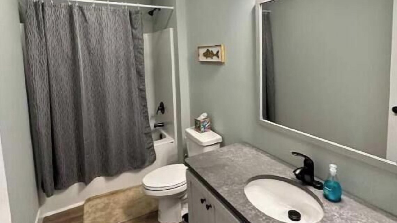 Photo of Bathroom in Kelleys Island