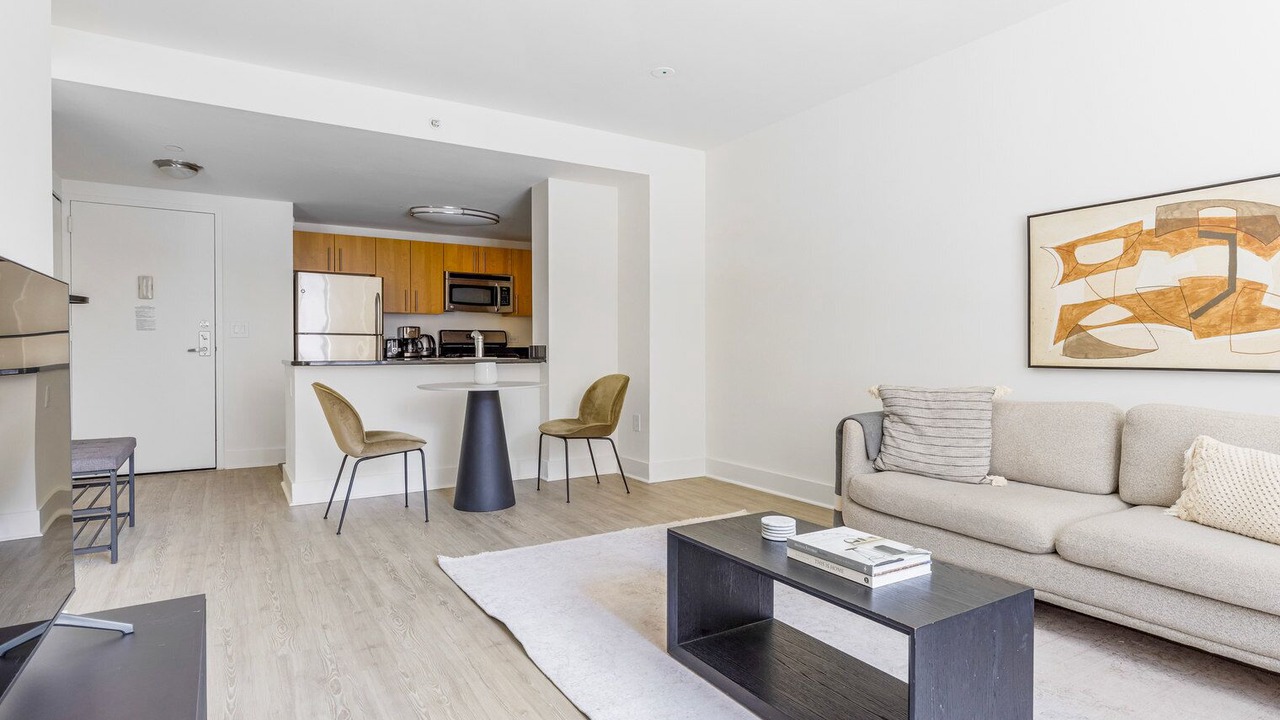 Photo of Livingroom in Hunters Point