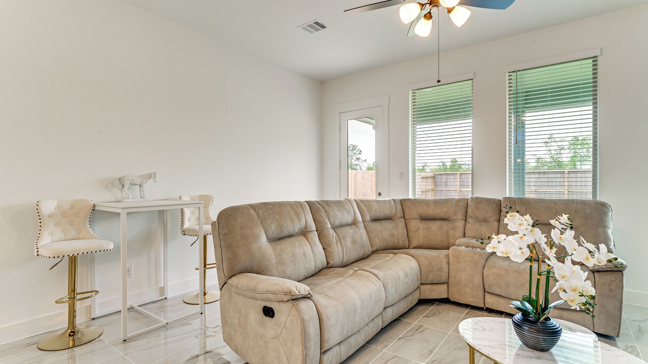 Photo of Livingroom in Tomball