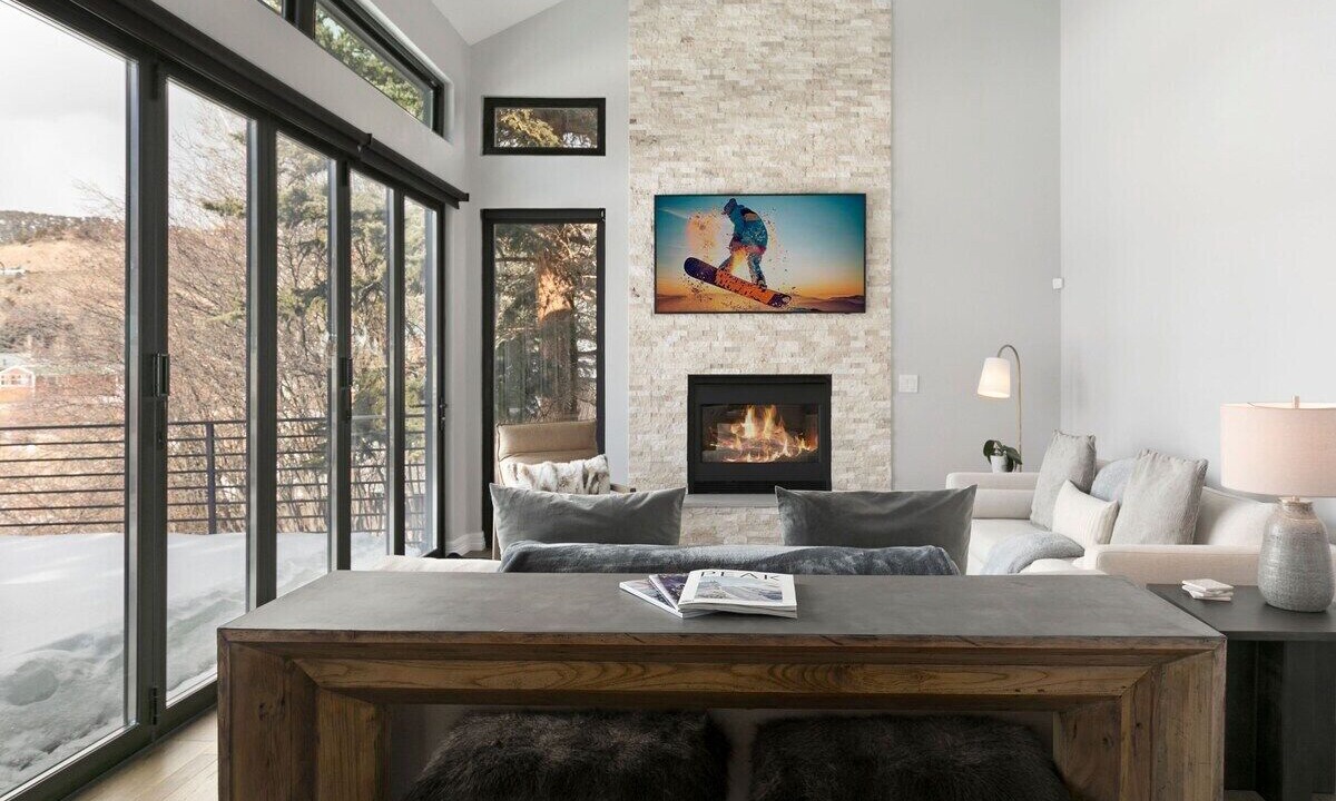 Photo of Livingroom in Edwards
