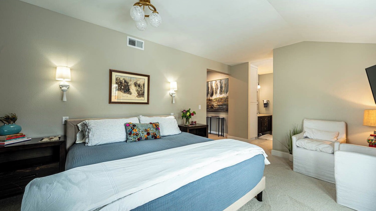 Photo of Bedroom in Old North End