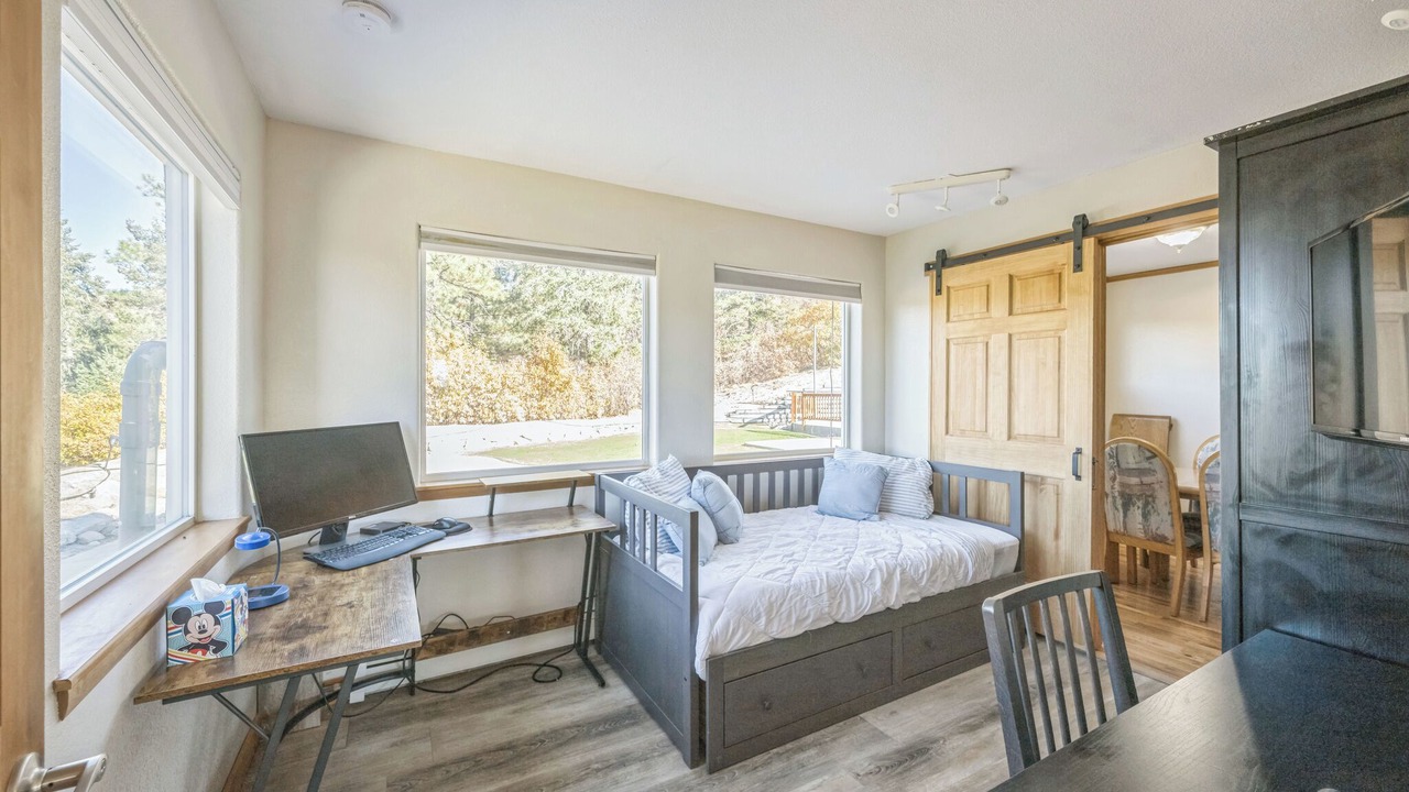 Photo of Bedroom in Castle Rock