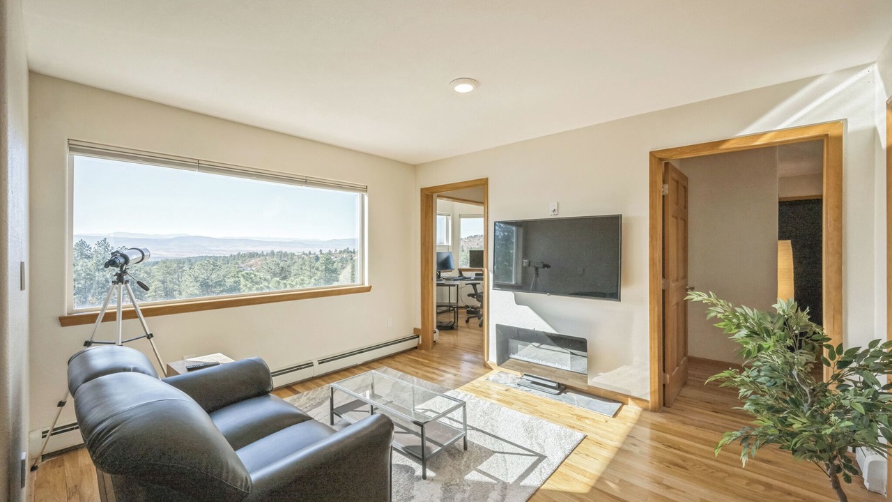 Photo of Livingroom in Castle Rock