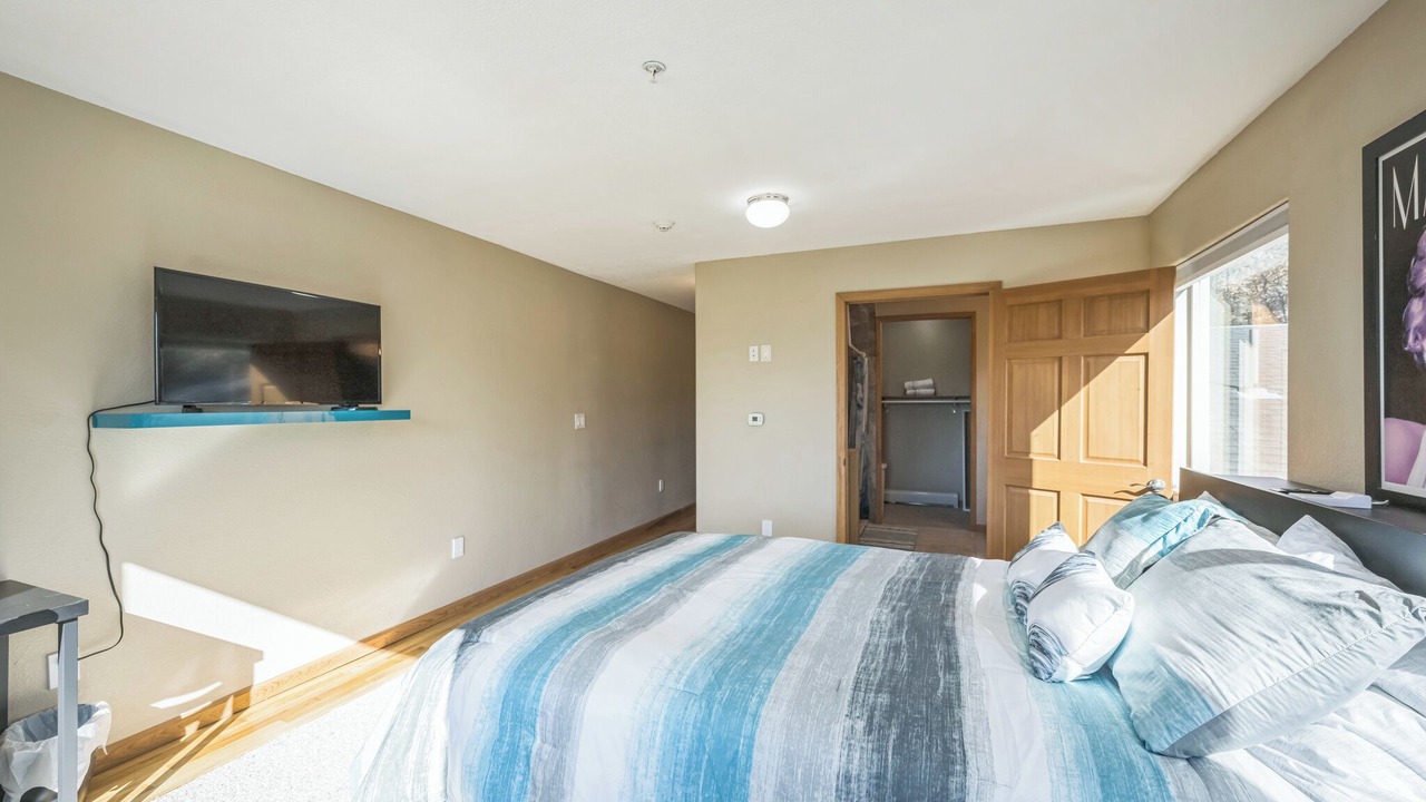 Photo of Bedroom in Castle Rock