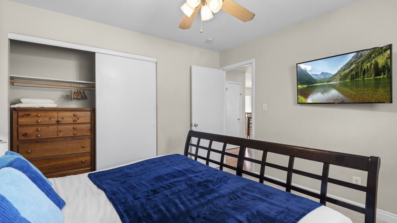 Photo of Bedroom in Castlewood