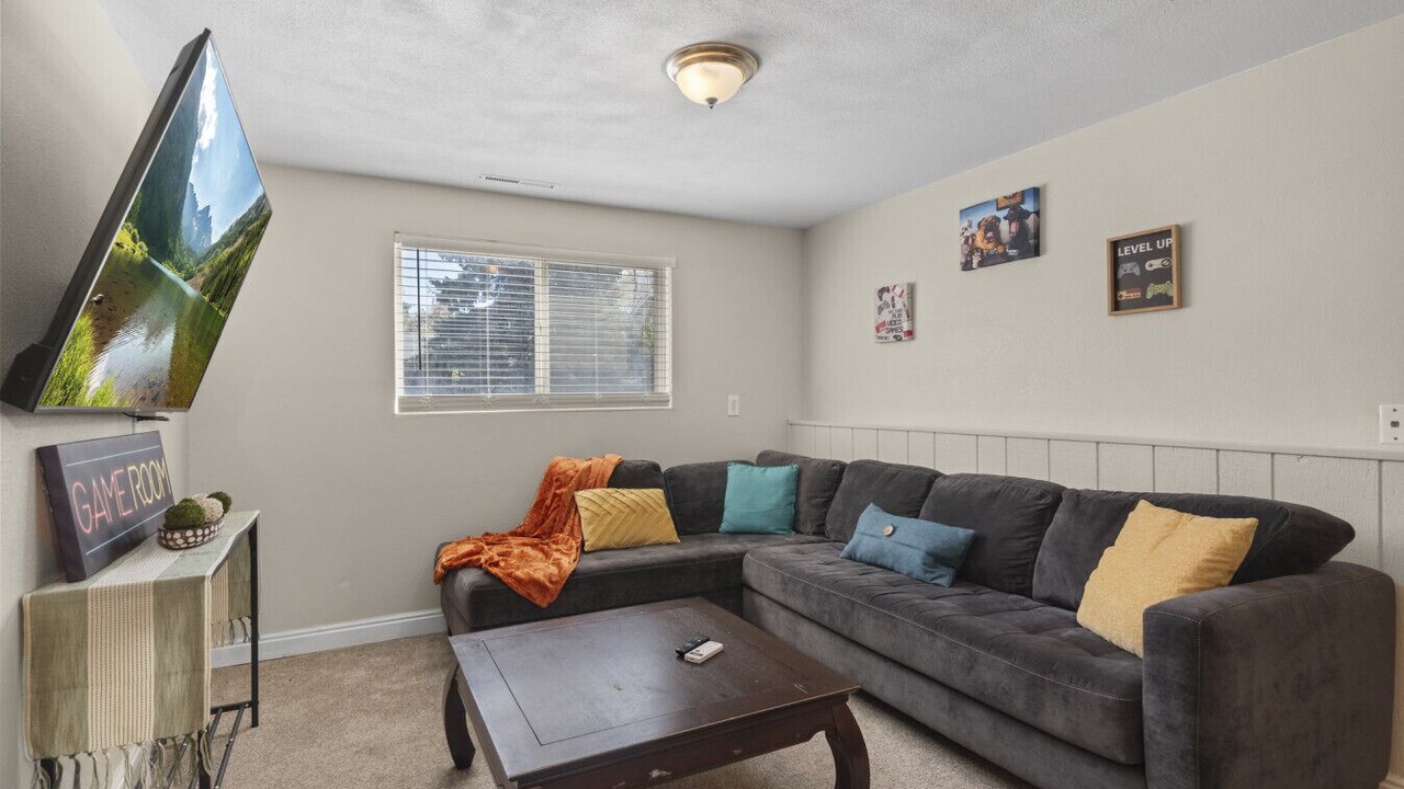 Photo of Livingroom in Castlewood