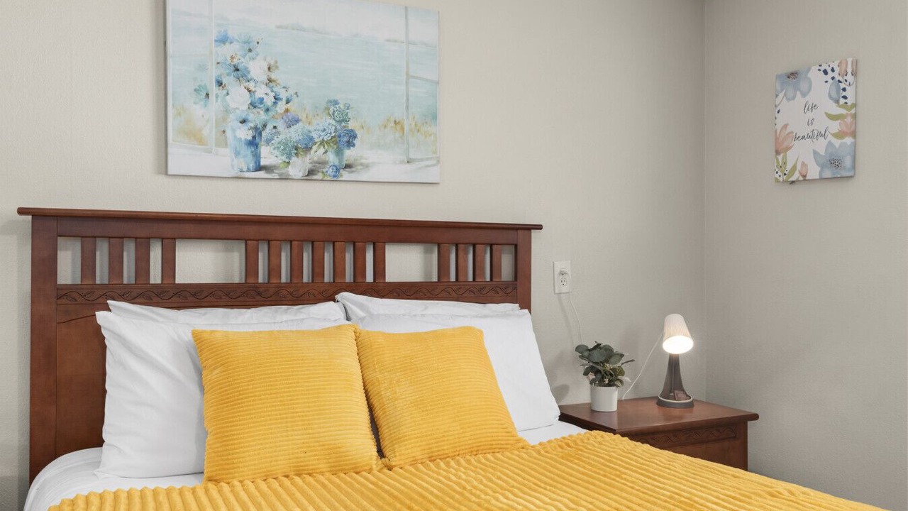Photo of Bedroom in Castlewood