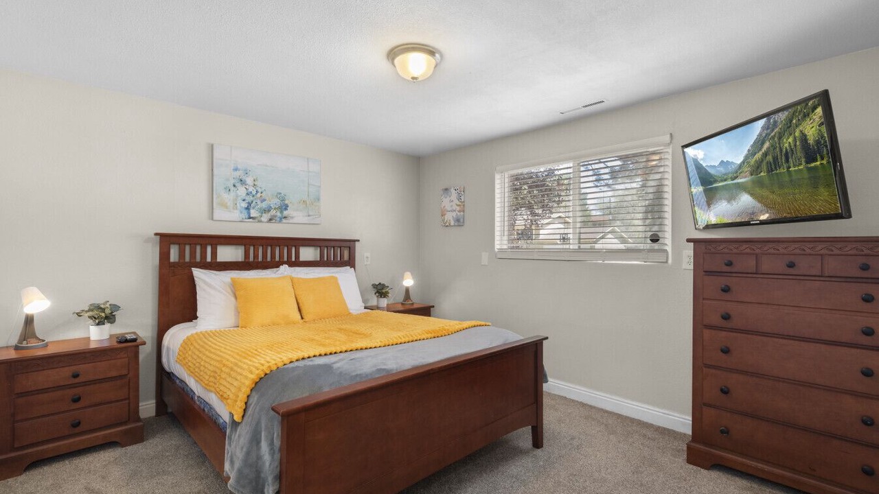 Photo of Bedroom in Castlewood