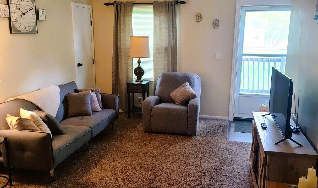 Photo of Livingroom in Cortland