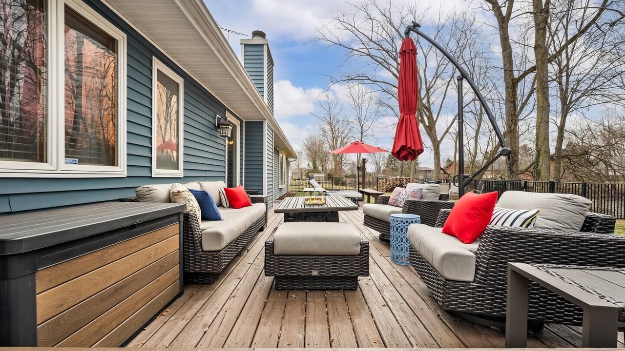 Photo of Patio Balcony in Paw Paw Lake