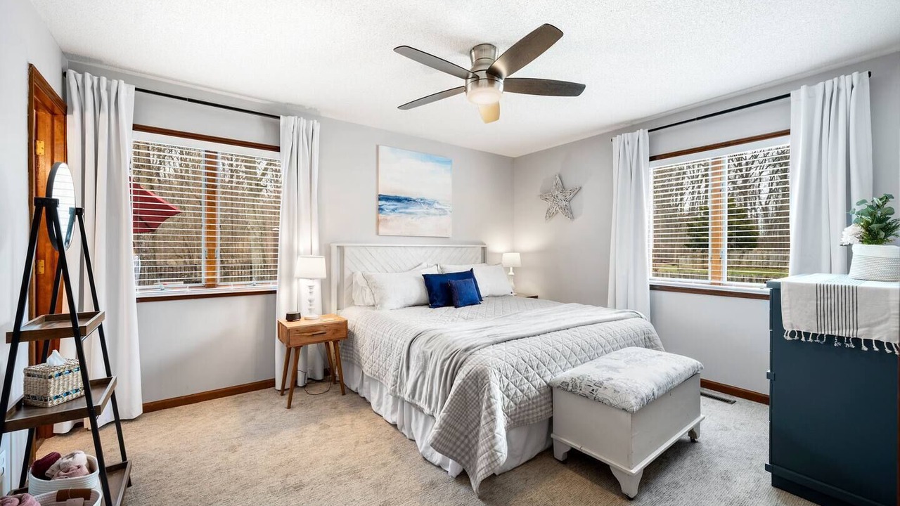 Photo of Bedroom in Paw Paw Lake