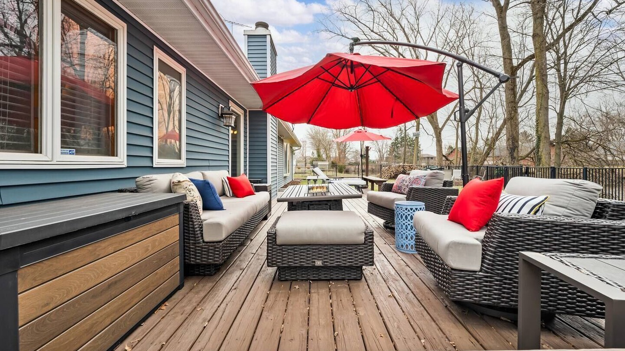 Photo of Patio Balcony in Paw Paw Lake