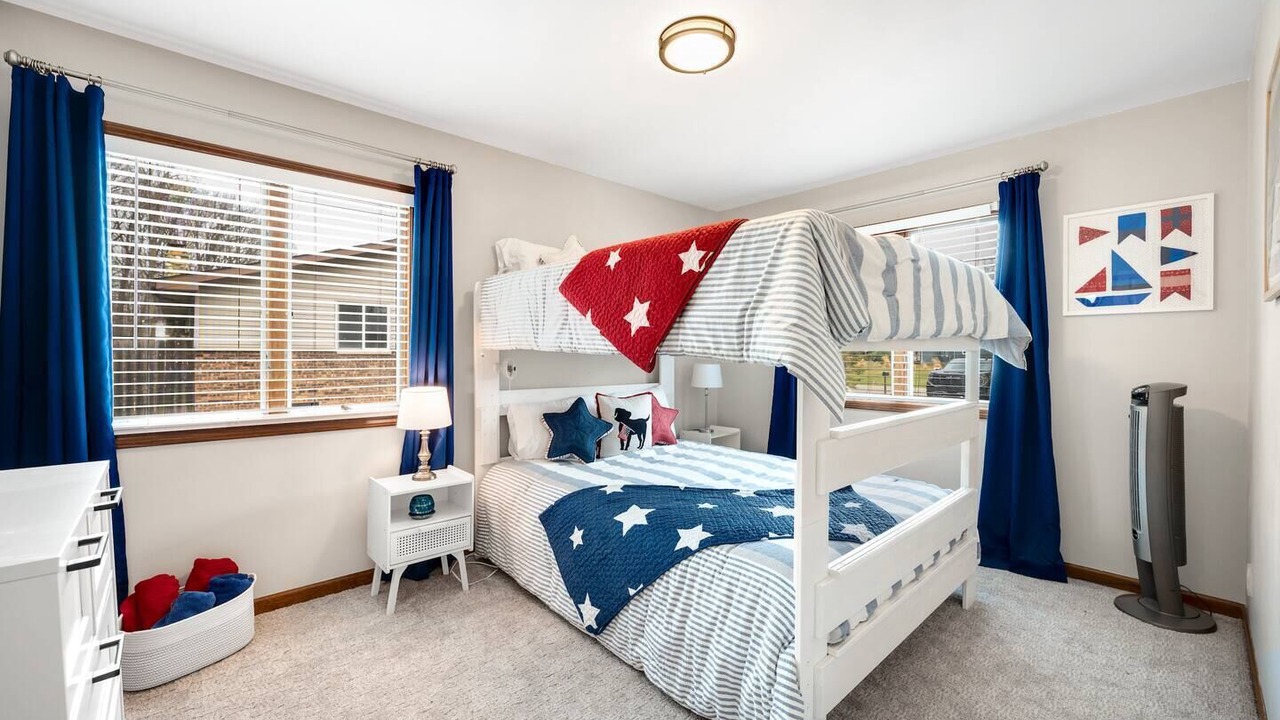Photo of Bedroom in Paw Paw Lake