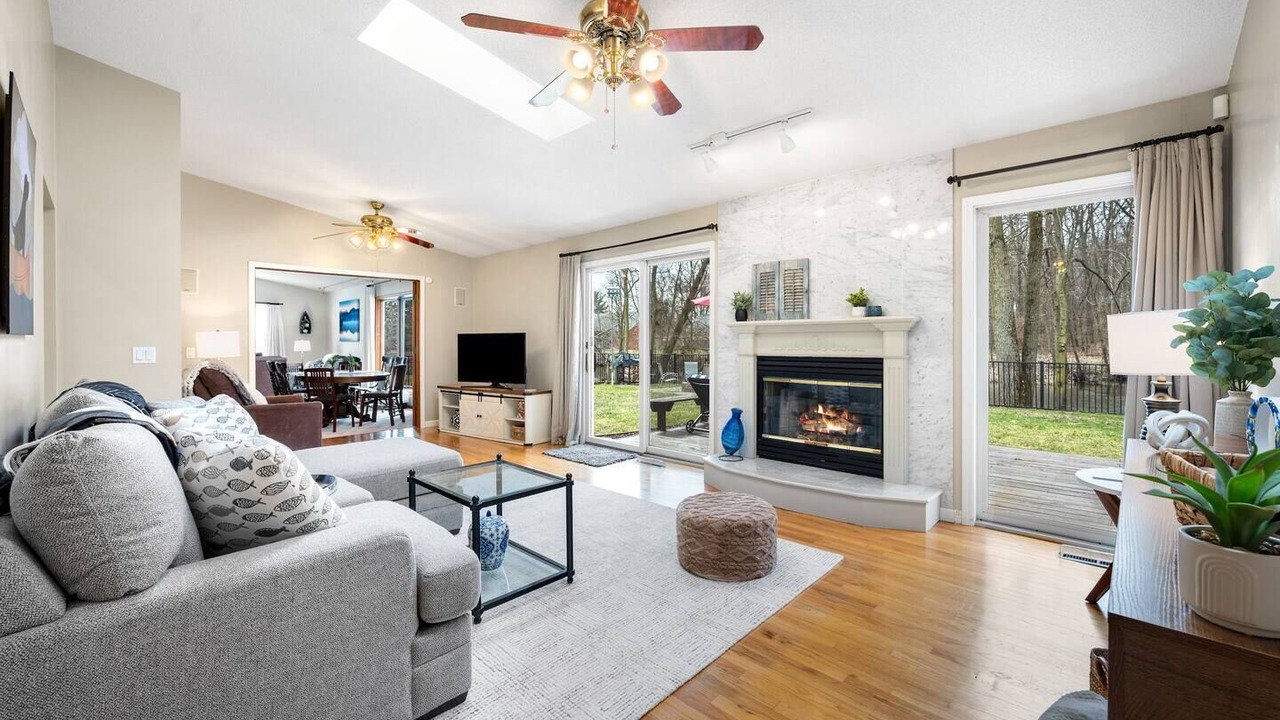 Photo of Livingroom in Paw Paw Lake