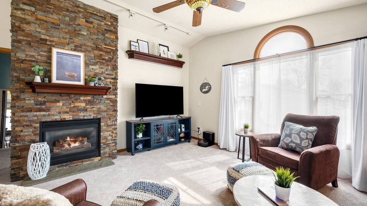 Photo of Livingroom in Paw Paw Lake