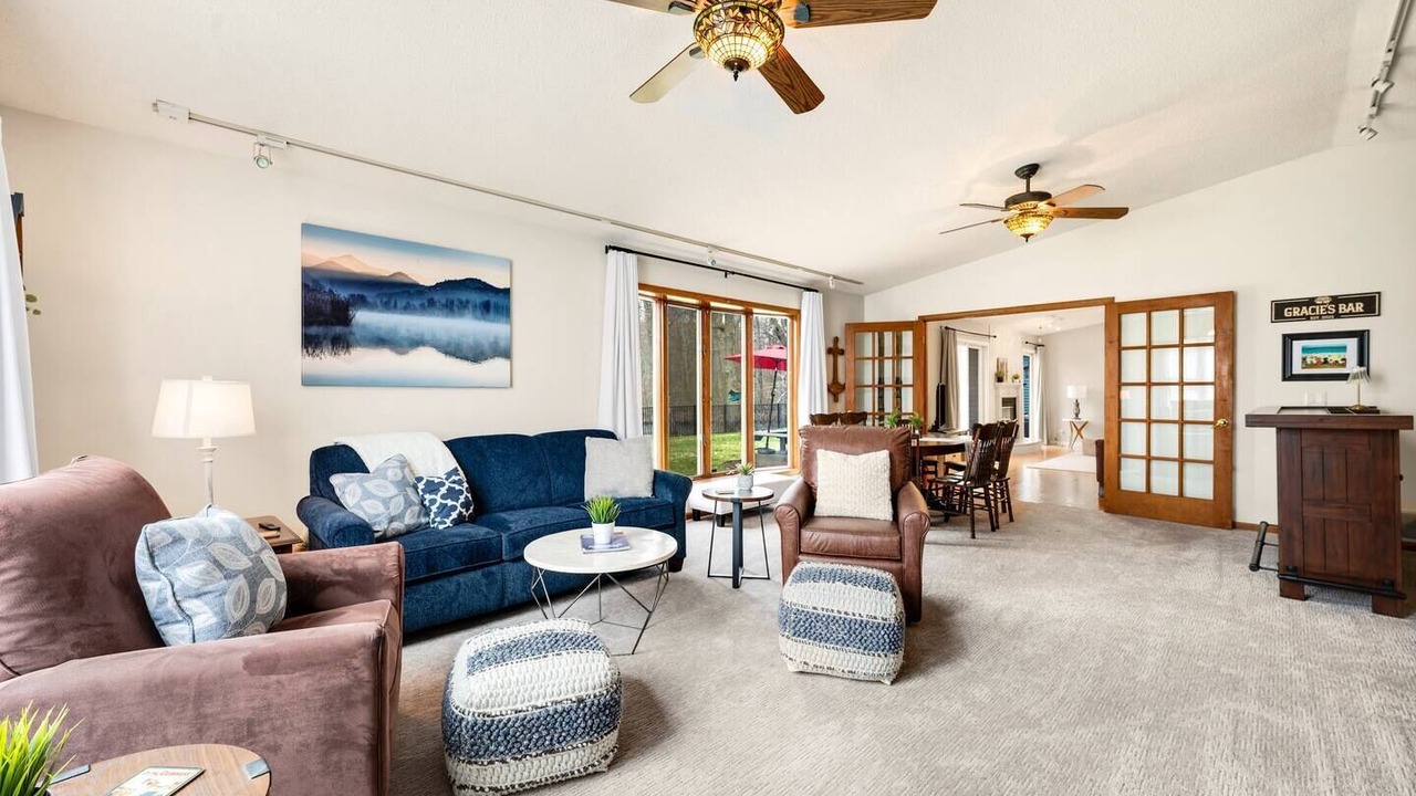 Photo of Livingroom in Paw Paw Lake
