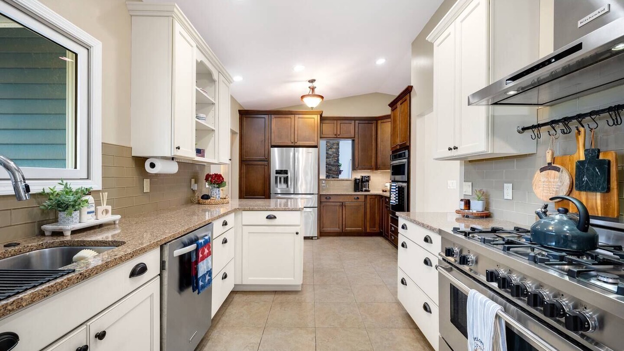 Photo of Kitchen in Paw Paw Lake