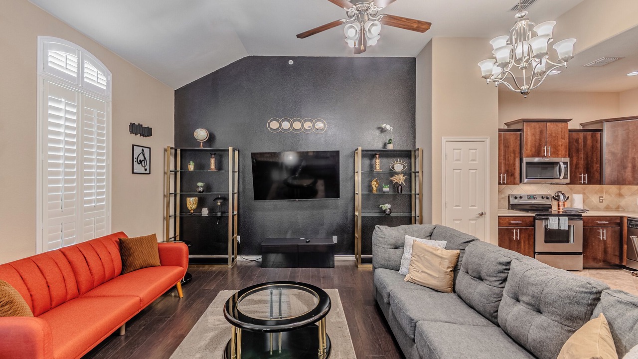 Photo of Livingroom in The Colony