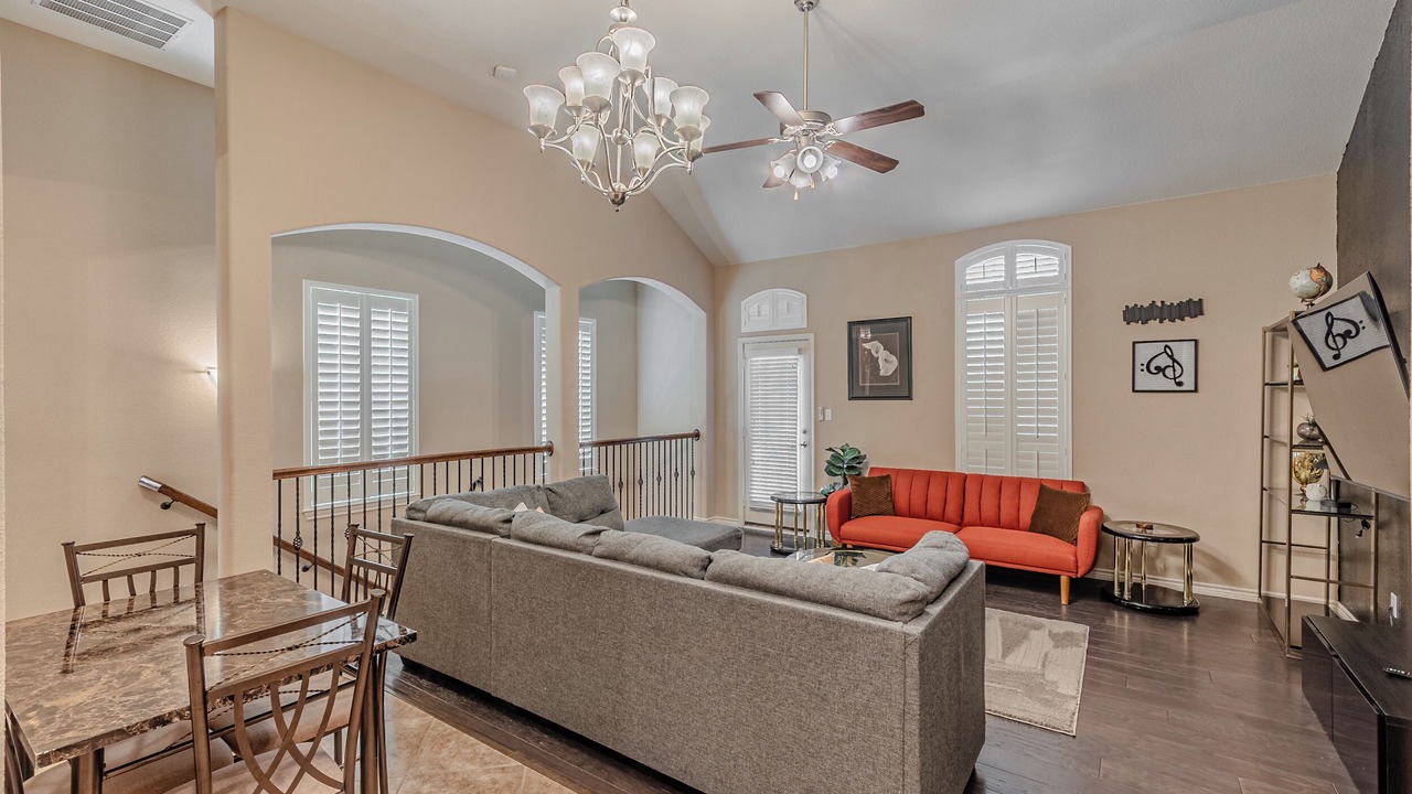 Photo of Livingroom in The Colony