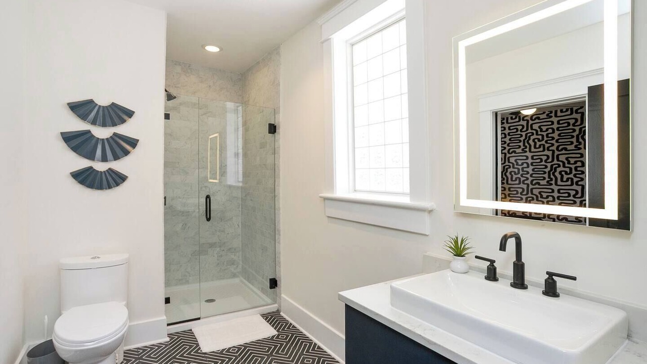 Photo of Bathroom in Hillsboro Village