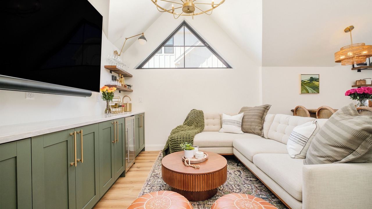 Photo of Livingroom in Sloan Lake