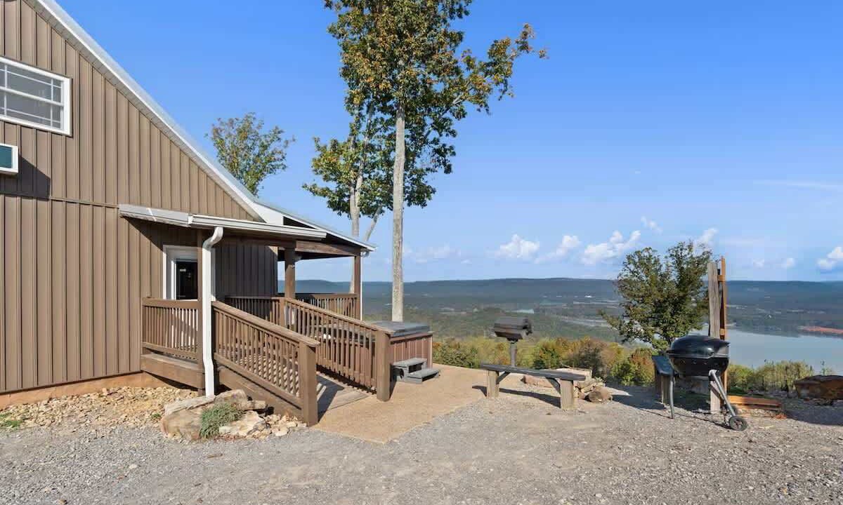 Photo of Outdoor in Bryant