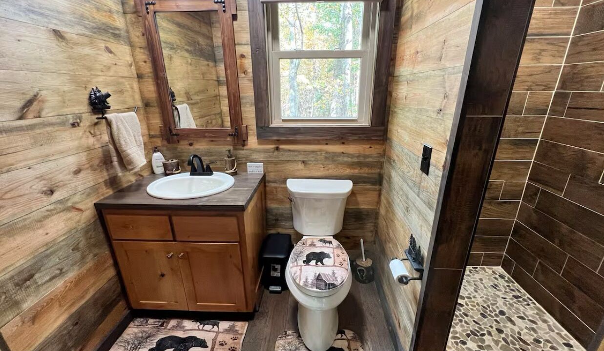 Photo of Bathroom in State Road