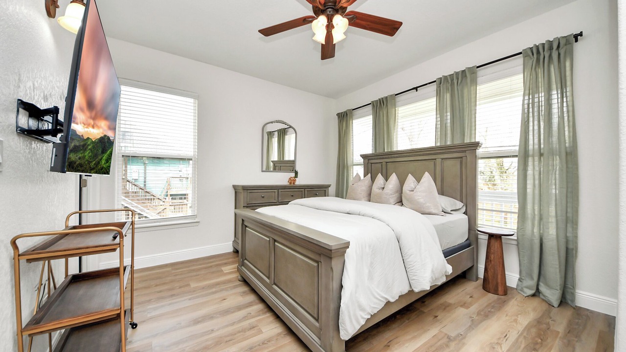 Photo of Bedroom in Kemah