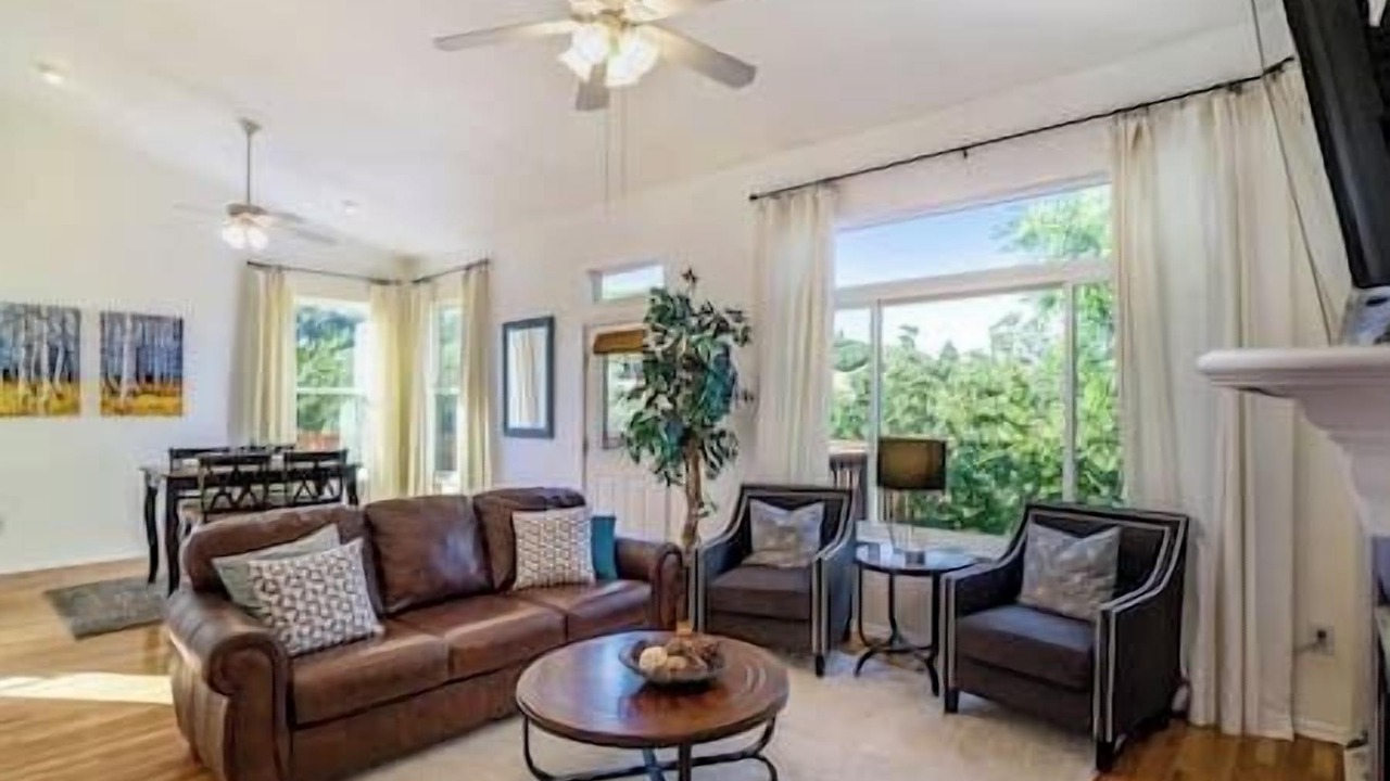 Photo of Livingroom in Castle Rock