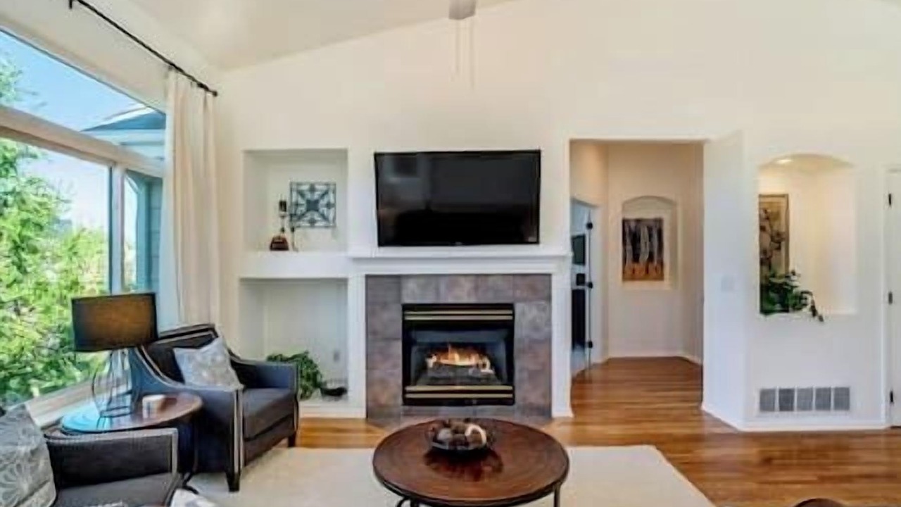 Photo of Livingroom in Castle Rock