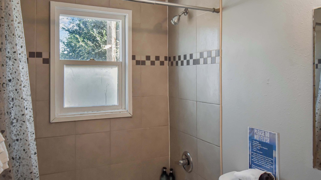 Photo of Bathroom in Dupont
