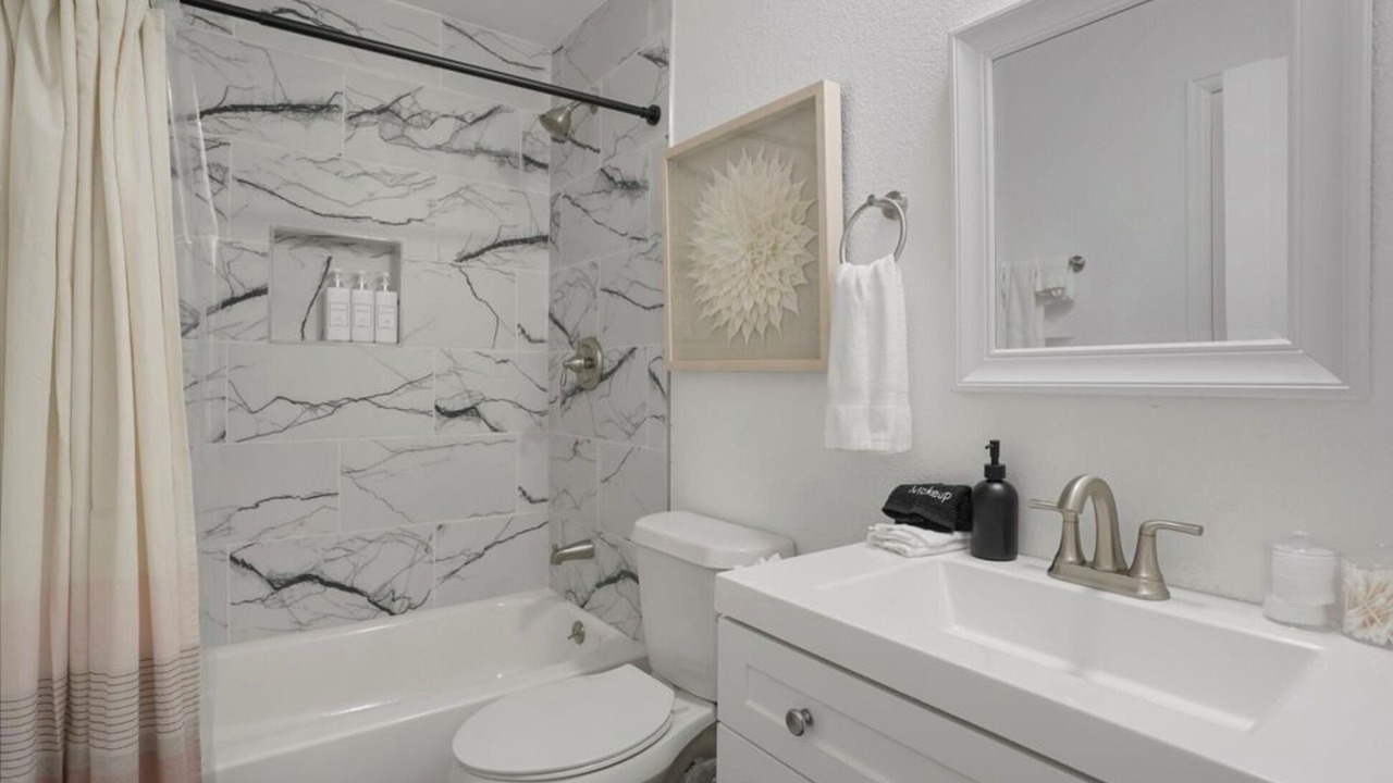Photo of Bathroom in Walnut Grove