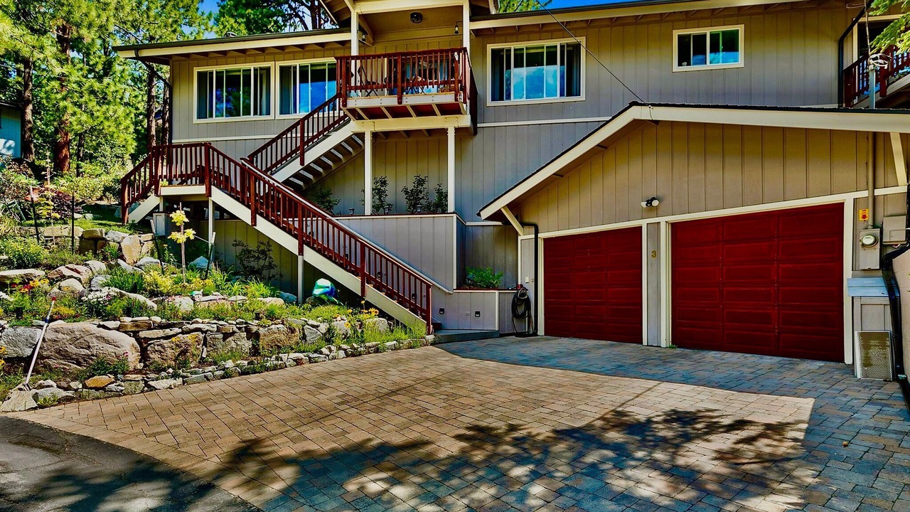 Photo of Outdoor in Round Hill Village