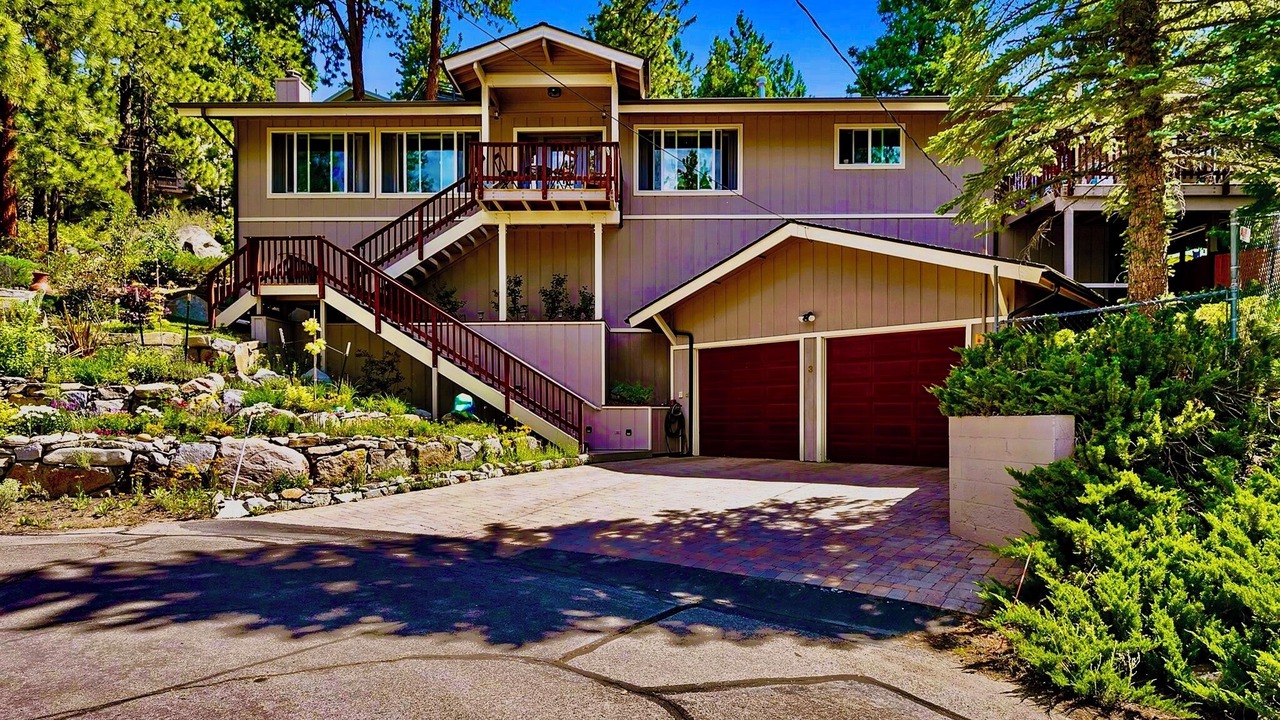 Photo of Outdoor in Round Hill Village